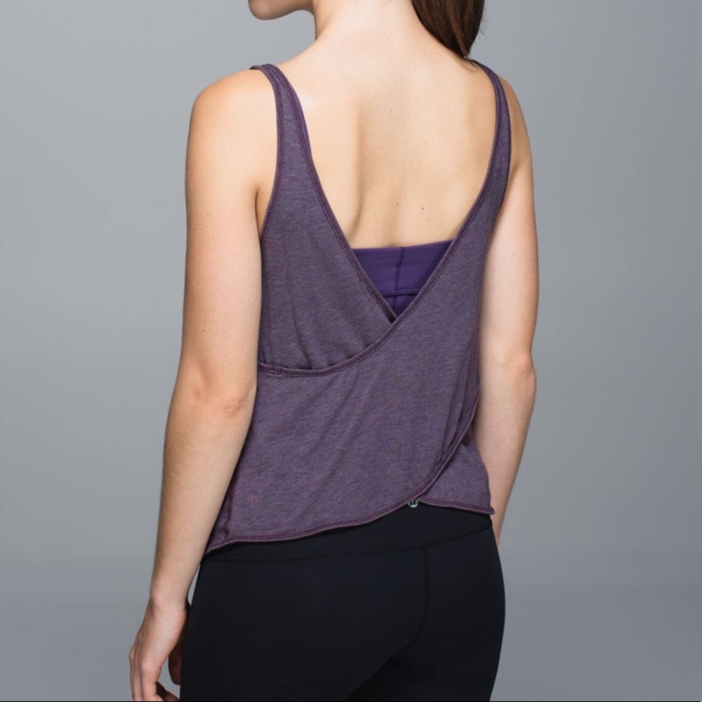 Lululemon Twist & Turn Tank w/ Built in Bra